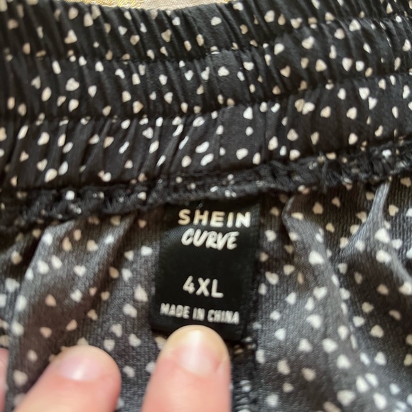 4XL Shein Curve Black and White Dots Drawstring Ruffle Mini Skirt - Picture 5 of 6